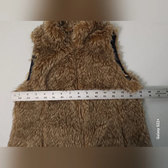 Zara Kids Tan Furry Vest Size 8.   #G13 - Picture 10 of 16